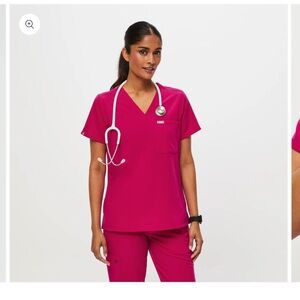 Limited Edition Figs Ultra rose Scrub set